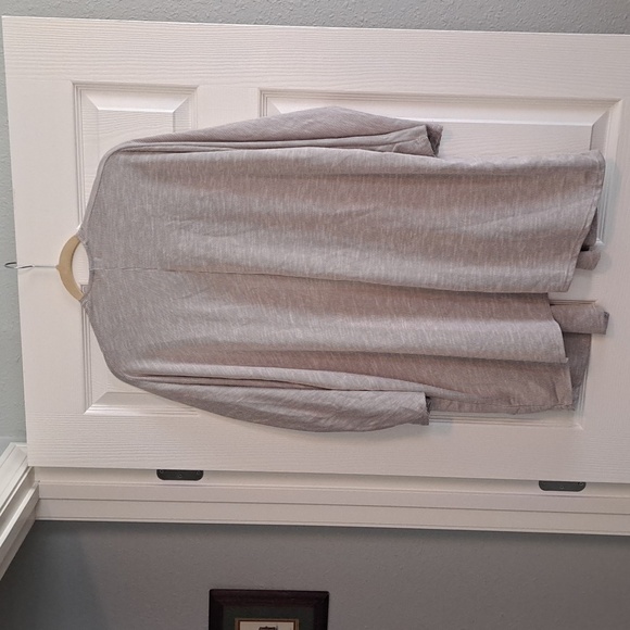 Cardigan 2/11 - Picture 6 of 7